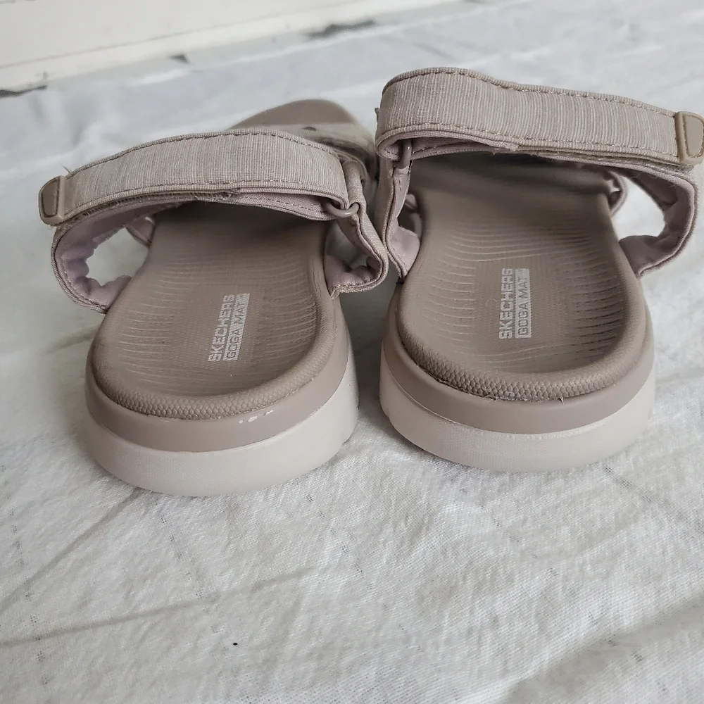 Sketchers on the go sandals with goga mat soles sz:7 - Picture 9 of 11